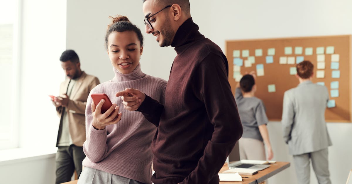 贴吧实名账号：新兴微商如何利用短信营销发展业务